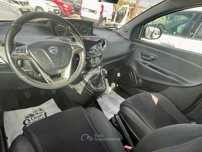 Lancia Ypsilon 5 porte Ecochic Gold - 130000 km Argento usata San Michele Salentino