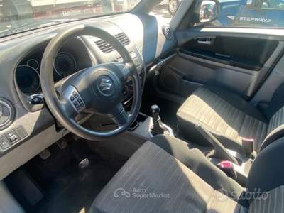 Suzuki SX4  Grigio usata San Michele Salentino