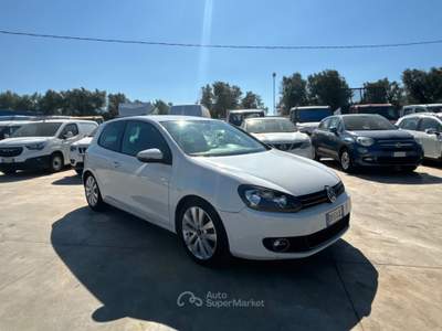 Volkswagen Golf 3p. Highline Bianco usata San Michele Salentino
