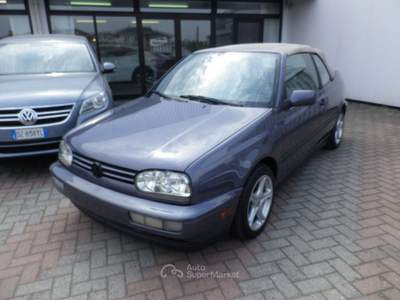 Volkswagen Golf 2.0i Cambio Autom. 116CV Karmann CRS&ASI LIBRETTO Grigio usata Sedriano