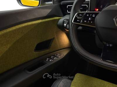 Renault 5 E-Tech Electric RENAULT iconic cinq 150 cv comfort range Giallo usata Albignasego