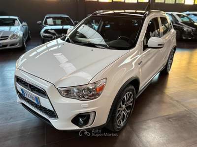 Mitsubishi ASX 1.6 DI-D 114 CV 2WD Instyle Panoramic Bianco usata Pesaro