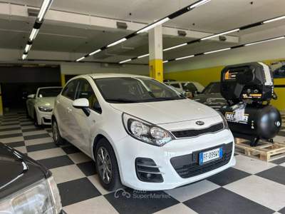 Kia Rio 5p. Active NEOPATENTATI Bianco usata Arezzo