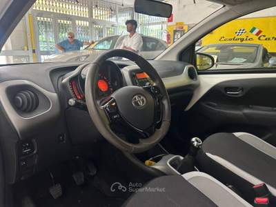 Toyota Aygo 5 porte x-black TSS Bianco usata Arezzo