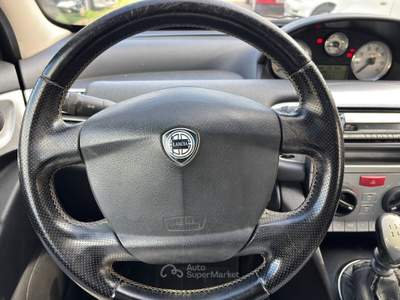 Lancia Ypsilon Neopatentati Bianco usata Arezzo