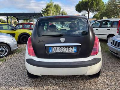 Lancia Ypsilon Neopatentati Bianco usata Arezzo