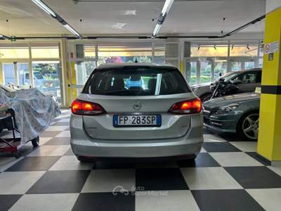 Opel Astra CDTi 110CV S&S Sports Tourer Innovation Grigio usata Arezzo