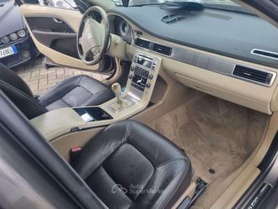 Volvo XC70 XC70 2.4 d5 Kinetic awd 185cv Marrone usata TREVIGLIO