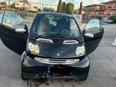 Smart ForTwo auto per neo patentati Nero usata Tradate
