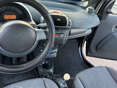 Smart ForTwo auto per neo patentati Nero usata Tradate