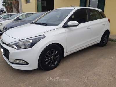 Hyundai i20  1.1 CRDi 12V 5p. Comfort Bianco usata Soleto