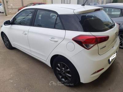 Hyundai i20  1.1 CRDi 12V 5p. Comfort Bianco usata Soleto