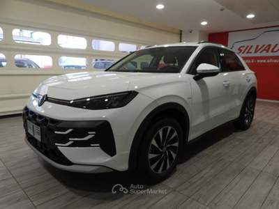Volkswagen T-Roc VOLKSWAGEN NEW T-ROC 1.5 ETSI 115CV ACT LIFE DSG Giallo usata Grumello del Monte