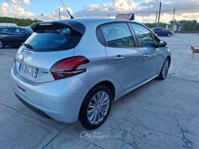 Peugeot 208 5 porte Allure - 2015 Grigio usata ANDRIA