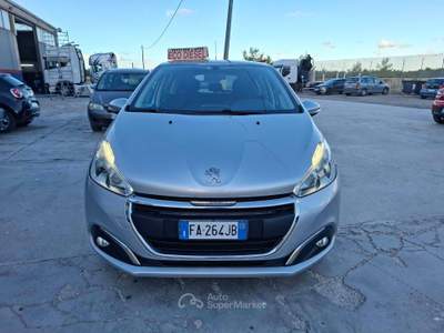 Peugeot 208 5 porte Allure - 2015 Grigio usata ANDRIA