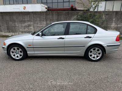 BMW Serie 3 318i 318 Serie 3 E46 Berlina 318i Argento usata TRAVAGLIATO