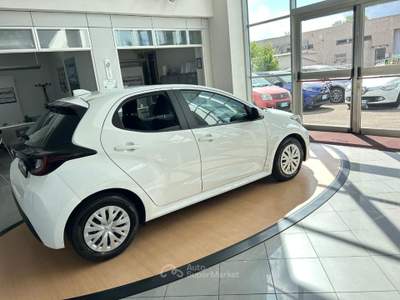 Toyota Yaris 1.0 5 porte Active Bianco usata Novi Ligure