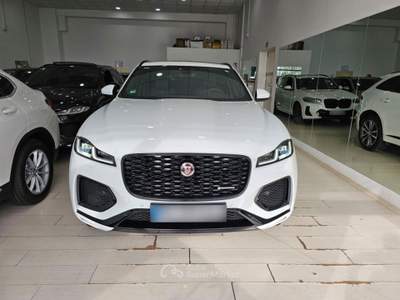 Jaguar F-Pace 2.0 D204 R-Dynamic SE awd auto c.20" Tetto Led Bianco usata Campi Bisenzio