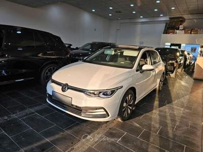Volkswagen Golf ETSI MOVE LIFE C.16 Tetto Led Matrix Clima3Zone Bianco usata Campi Bisenzio