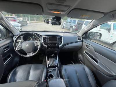 Mitsubishi L200 2.4 DI-D/181CV Double Cab Intense Hp Mivec Grigio usata Alife