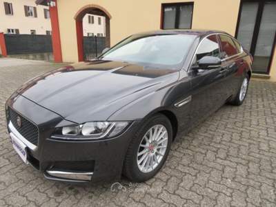 Jaguar XF 2.0 D 163cv AUTOMATICA PURE - BERLINA - TELECAMERA Grigio usata Monza