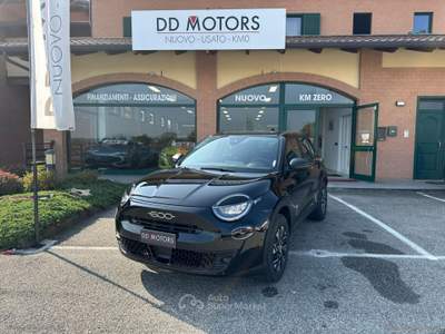 Fiat 600 600 Hybrid MHEV CAMBIO AUTOMATICO Nero usata Villanova Canavese Fiat 600 600 Hybrid MHEV CAMBIO AUTOMATICO Nero usata Villanova Canavese