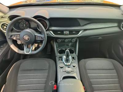 Alfa Romeo Stelvio 2.2 t Business Q4 190cv auto Grigio usata Pistoia