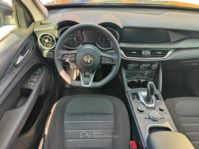 Alfa Romeo Stelvio 2.2 t Business Q4 190cv auto Grigio usata Pistoia