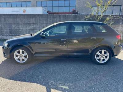Audi A3 A3 II 2008 Sportback 1.6 tdi Ambition 90cv Nero usata TRAVAGLIATO