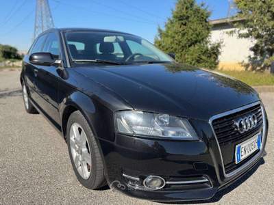 Audi A3 A3 II 2008 Sportback 1.6 tdi Ambition 90cv Nero usata TRAVAGLIATO