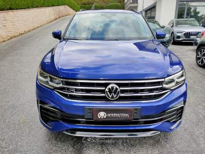 Volkswagen Tiguan Tiguan 2.0 TDI 150CV SCR DSG R-Line Blu/Azzurro usata Agnone