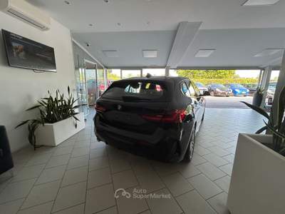 BMW Serie 1 118i 118i Sport 140cv M-Sport F40 Nero usata Venezia
