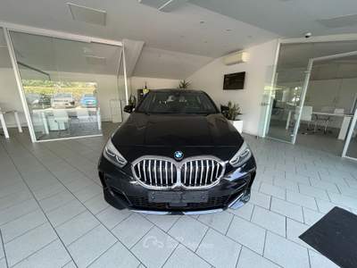 BMW Serie 1 118i 118i Sport 140cv M-Sport F40 Nero usata Venezia