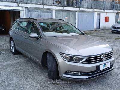 Volkswagen Passat 1.6 TDI DSG Business BlueMotion Tech. Grigio usata Melegnano