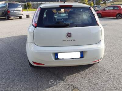 Fiat Punto Punto 1.3 MJT 75CV 5p.Van Pop 4 p. E5+ AUTOCARRO 4 POSTI Bianco usata Scurelle