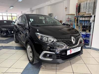Renault Captur Captur dCi 8V 90 CV Life ECONOMICA ADATTA PER NEO PATENTATI Nero usata Manduria