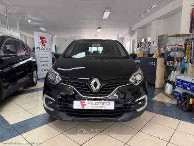 Renault Captur Captur dCi 8V 90 CV Life ECONOMICA ADATTA PER NEO PATENTATI Nero usata Manduria