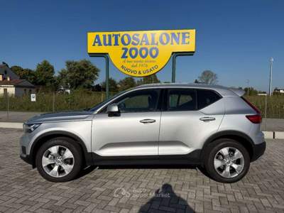 Volvo XC40 D3 AWD Geartronic Momentum Argento usata San Biagio di Callalta