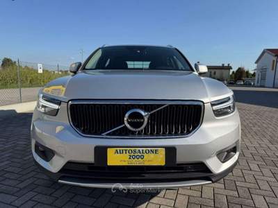 Volvo XC40 D3 AWD Geartronic Momentum Argento usata San Biagio di Callalta