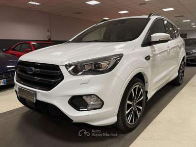 Ford Kuga Kuga 2.0 TDCI 120 CV S&S 2WD ST-Line Bianco usata Moncalieri