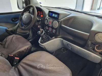 Fiat Doblò Doblo 1.9 JTD cat Cargo Combi 5 p.ti SX N1 Grigio usata Quarrata