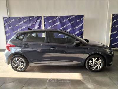 Hyundai i20 1.0 T-GDI 48V Connectline mild hybrid Grigio usata Messina