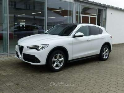 Alfa Romeo Stelvio 2017 Alfa Romeo Stelvio Super AT8 Q4 Panorama Lusso Pelle 3D-NAV Bianco usata Montecreto