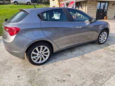 Alfa Romeo Giulietta Veicolo in ottime condizioni ottimo prezzo Grigio usata Ranzanico