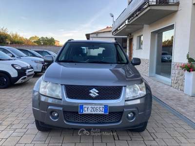Suzuki Grand Vitara 1.9 DDiS 3 porte Grigio usata Cortona