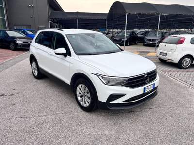 Volkswagen Tiguan 1.4 TSI eHYBRID DSG Life Bianco usata Pieve di Soligo