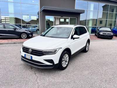 Volkswagen Tiguan 1.4 TSI eHYBRID DSG Life Bianco usata Pieve di Soligo