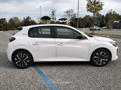 Peugeot 208 208 Hybrid 110 e-DCS6 Style Bianco usata Roma