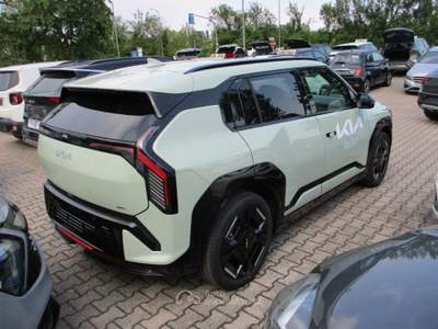 Kia EV3 81.4 kWh GT-line - PRONTA CONSEGNA Verde usata Mogliano Veneto