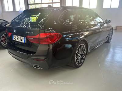 BMW Serie 5 520d 520d 48V xDrive Touring Msport Nero usata Casalgrande